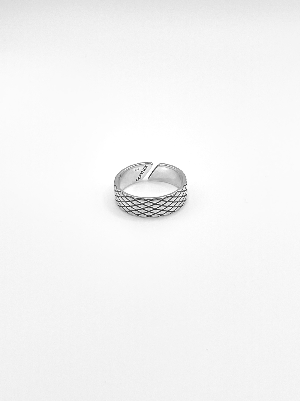 Produktfoto Eternal Mesh Ring verstellbar liegend schraeg fotografiert