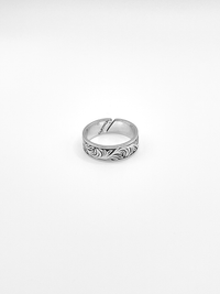 Produktfoto Silent Garden Ring verstellbar liegend schräg fotografiert